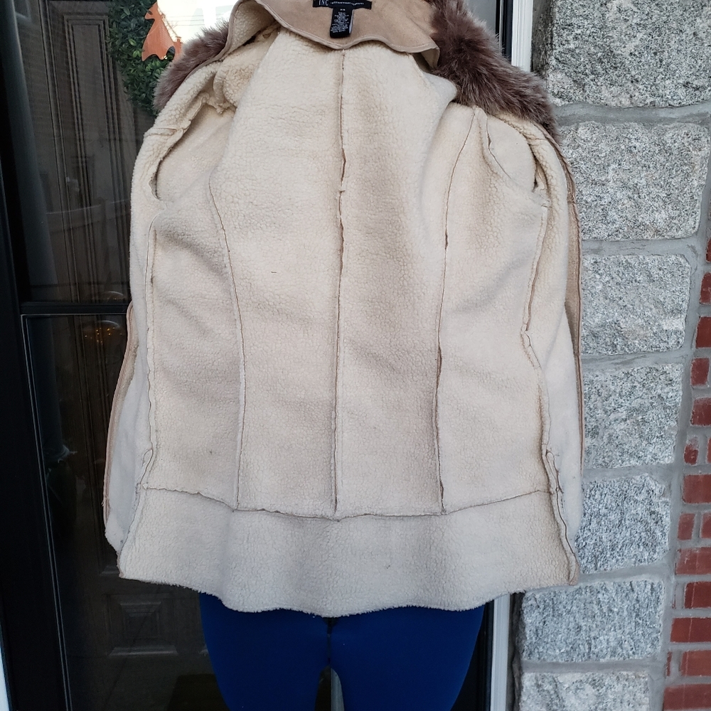 Faux suede and fur belted jacket - Picture 4 of 5